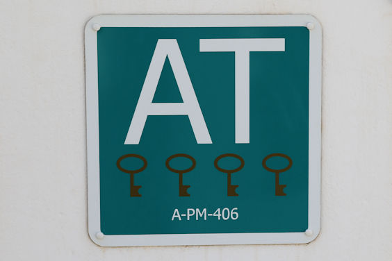 Schild Apartment 4 Schluessel